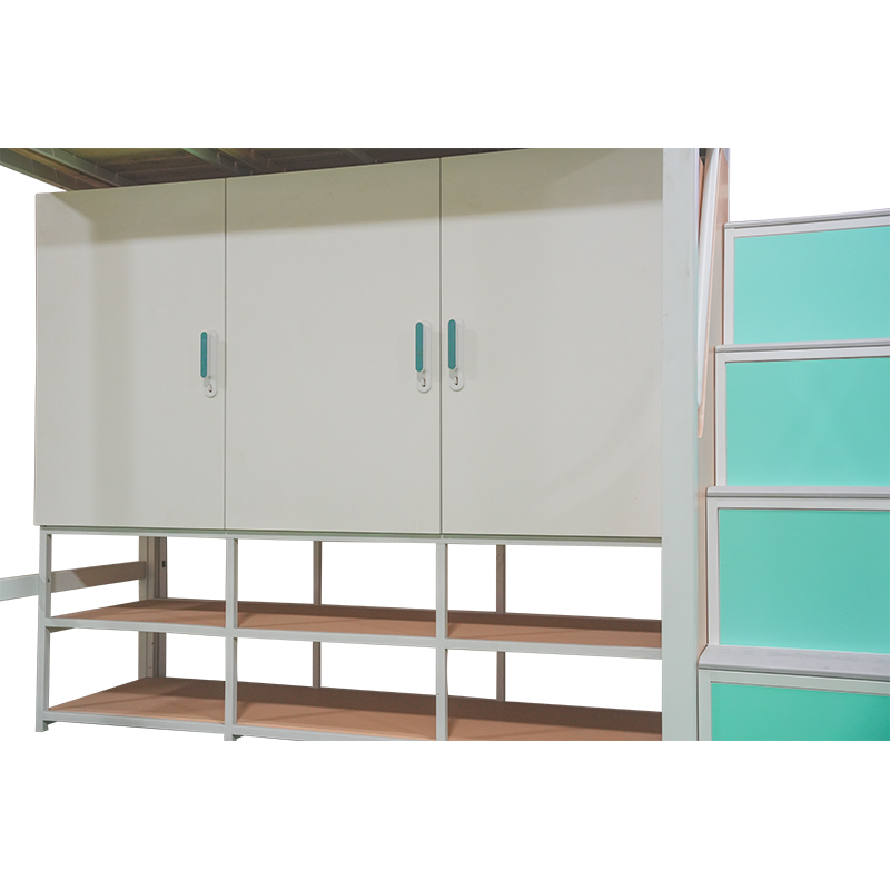 Cama Litera para Tres Personas en Dormitorio con Armario
